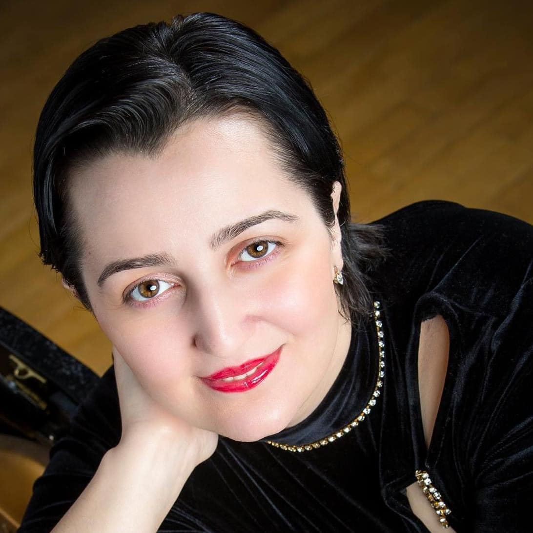 ნინო ბაქრაძე